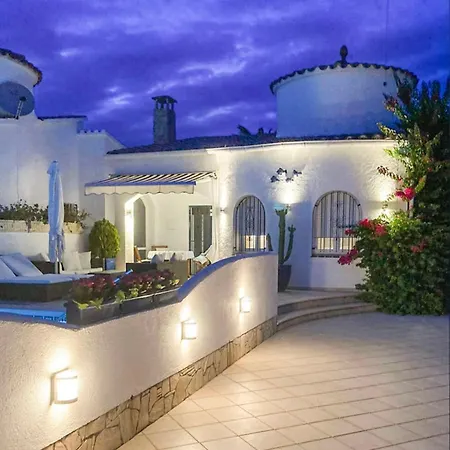 Charmante Avec Piscine Dans Les Canaux * Empuriabrava