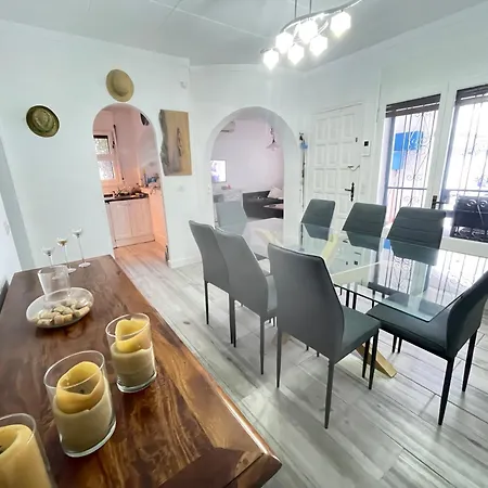Villa Charmante Avec Piscine Dans Les Canaux Empuriabrava