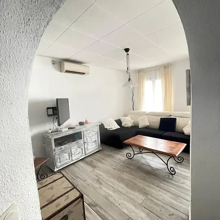 Charmante Avec Piscine Dans Les Canaux Villa *