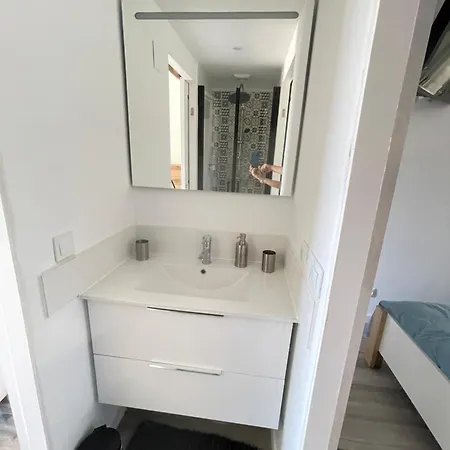 Charmante Avec Piscine Dans Les Canaux Villa Empuriabrava