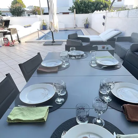 Charmante Avec Piscine Dans Les Canaux * Empuriabrava