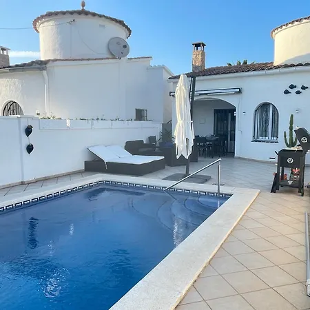 Villa Charmante Avec Piscine Dans Les Canaux
